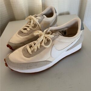 Nike Daybreak White Ivory Grey Gum Women Casual Shoes Size 9